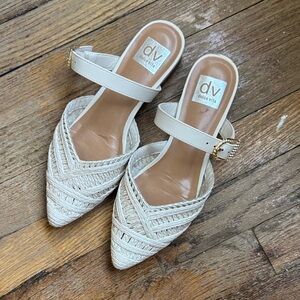 Dolce Vita Women's Tan Woven Sandals